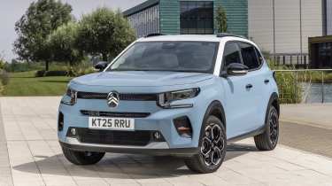 Citroen C3 UK 2025 - front static 